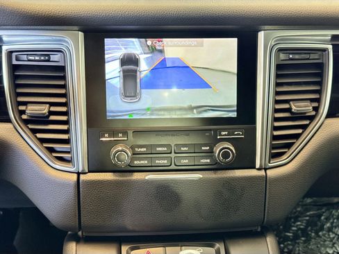 Used 2017 Porsche Macan AWD/4WD image 16