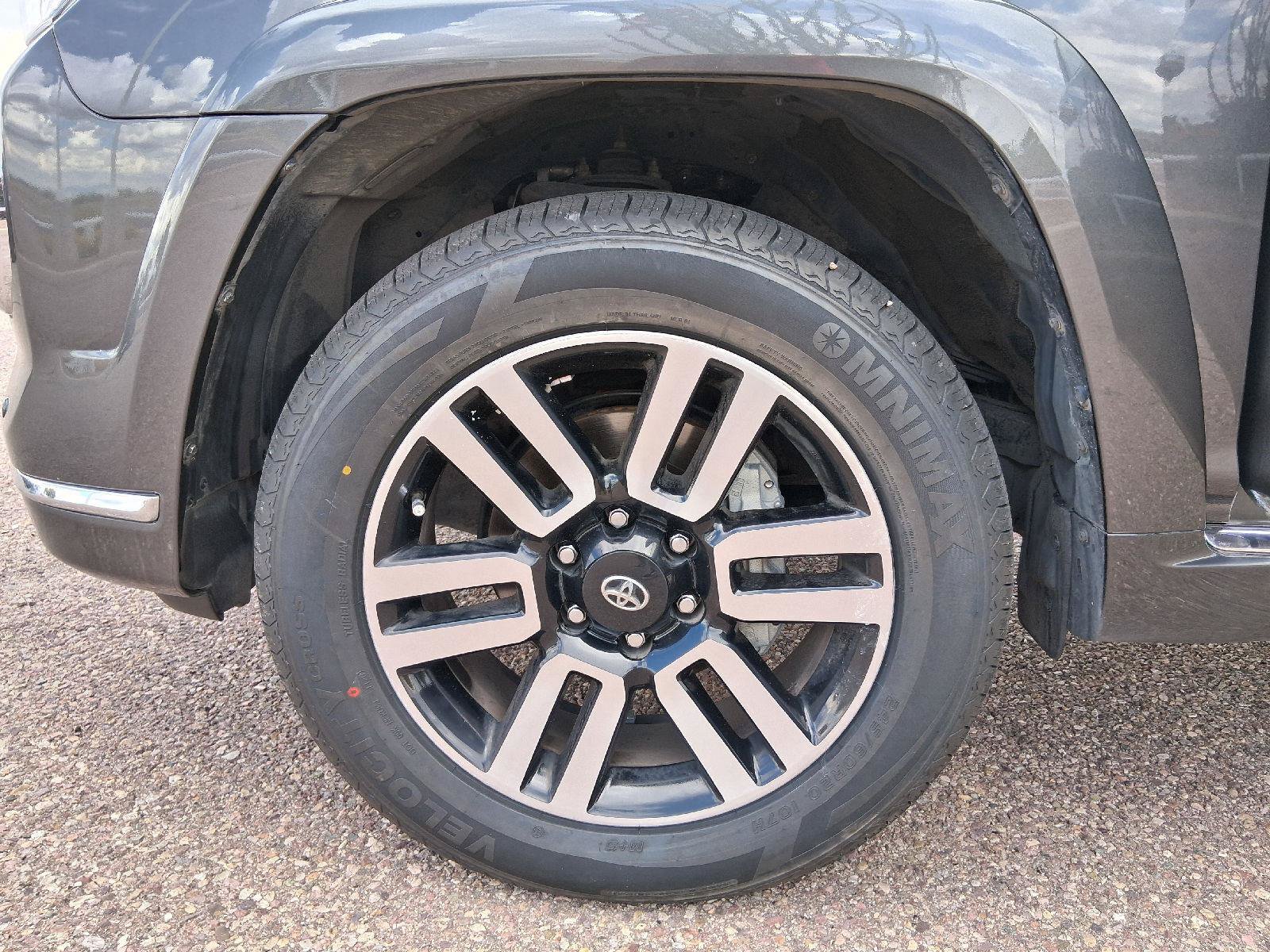 Used 2023 Toyota 4Runner Limited AWD/4WD image 43