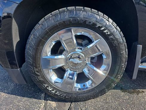 Used 2019 Chevrolet Tahoe Premier AWD/4WD image 10