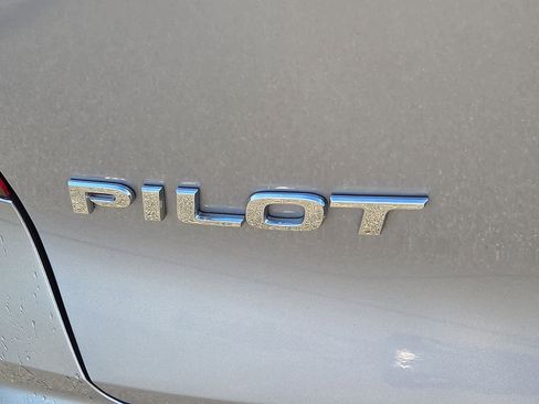 Used 2019 Honda Pilot Elite image 32
