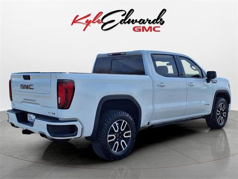 Used 2022 GMC Sierra 1500 AT4 w/ AT4 Premium Package image 5