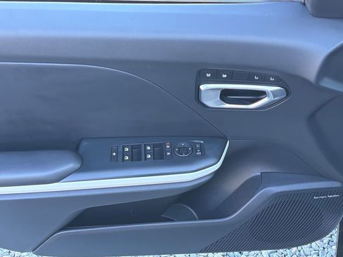 Used 2025 Kia K4 GT-Line w/ GT-Line Premium Package image 3