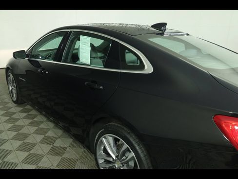 Used 2025 Chevrolet Malibu LT FWD image 15