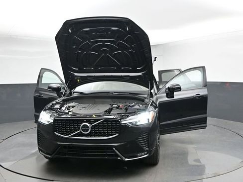 Used 2023 Volvo XC60 B5 Plus w/ Climate Package AWD/4WD image 54