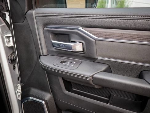 Used 2026 RAM 2500 Laramie AWD/4WD image 26