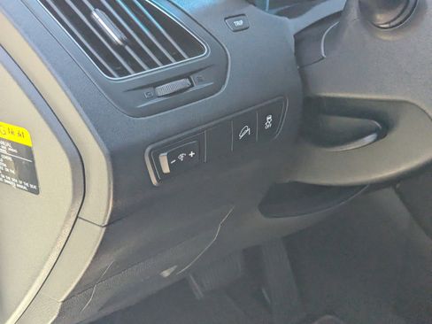 Used 2012 Hyundai Tucson Limited w/ Premium Pkg image 21