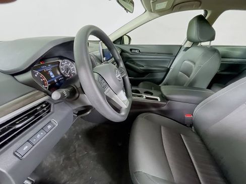 New 2026 Nissan Altima 2.5 SV FWD image 13