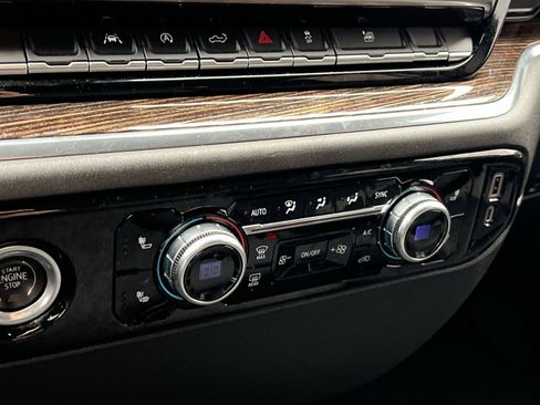 Used 2023 GMC Sierra 1500 Elevation image 19