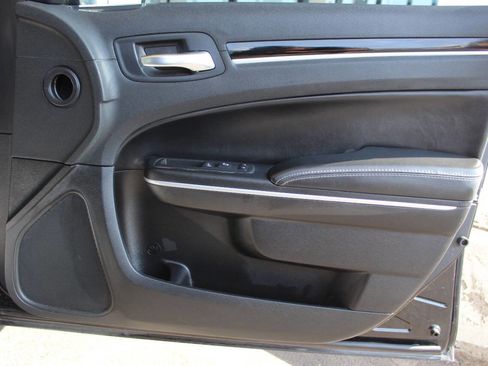 Used 2019 Chrysler 300 S w/ 300S Premium Group 2 image 10