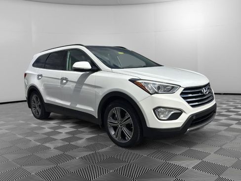Used 2015 Hyundai Santa Fe GLS w/ Option Group 03 AWD/4WD image 2