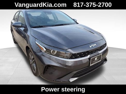 Certified 2023 Kia Forte LXS image 5