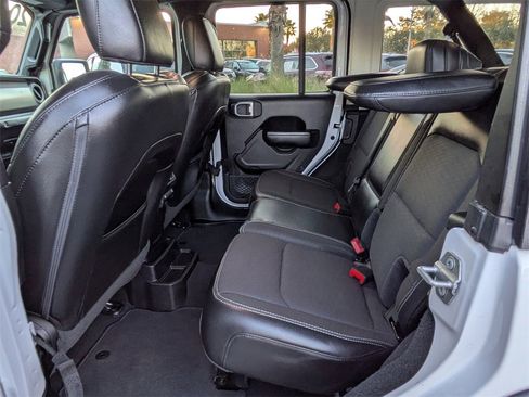 Used 2020 Jeep Wrangler Unlimited Freedom Edition image 14