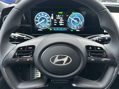 Certified 2025 Hyundai Elantra SEL image 26