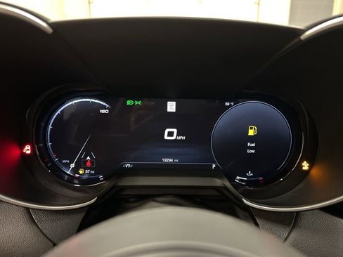 Used 2024 Alfa Romeo Giulia Veloce AWD/4WD image 19