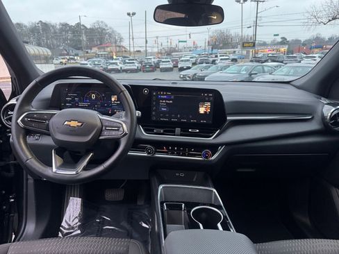 Used 2025 Chevrolet Equinox LT image 27