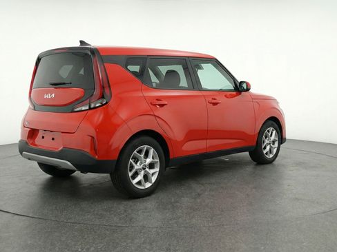 Used 2025 Kia Soul LX w/ LX Technology Package image 9