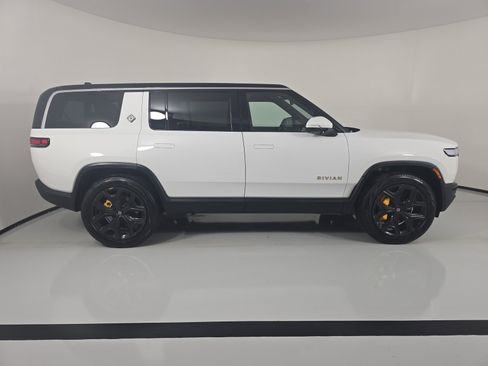Used 2024 Rivian R1S Adventure image 6