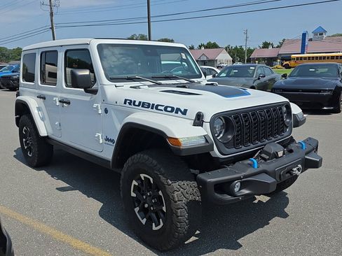 Used 2024 Jeep Wrangler Unlimited Rubicon 4xe AWD/4WD image 4
