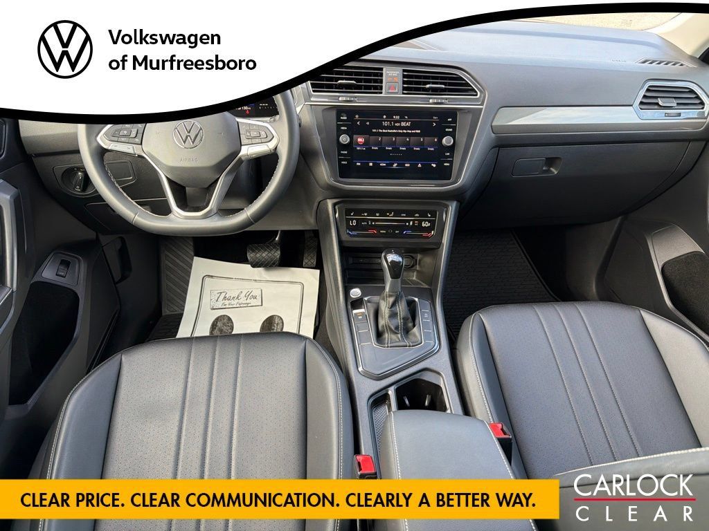 Certified 2023 Volkswagen Tiguan SE FWD image 30