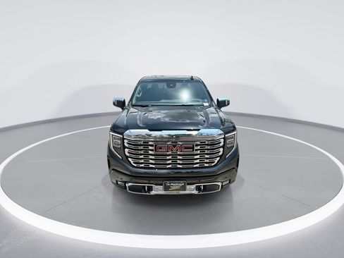 New 2026 GMC Sierra 1500 Denali w/ Denali Reserve Package AWD/4WD image 3