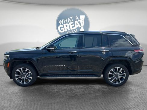 Certified 2023 Jeep Grand Cherokee Overland AWD/4WD image 7