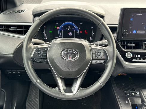 Used 2026 Toyota Corolla Cross AWD Hybrid w/ Cold Weather Package image 12