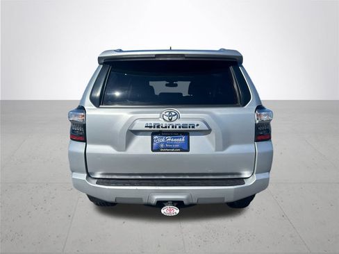 Used 2017 Toyota 4Runner SR5 Premium AWD/4WD image 8