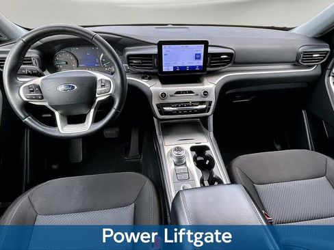 Used 2023 Ford Explorer XLT AWD/4WD image 8