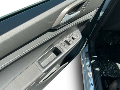 New 2026 Volkswagen Taos SE AWD/4WD image 19