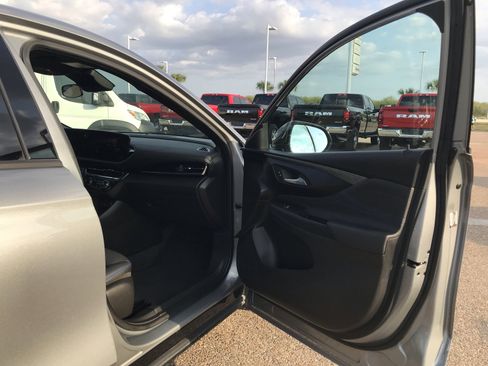 Used 2024 Buick Envista Sport Touring w/ Convenience I Package image 16