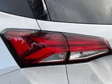 Used 2022 Chevrolet Equinox Premier w/ Redline Edition image 5