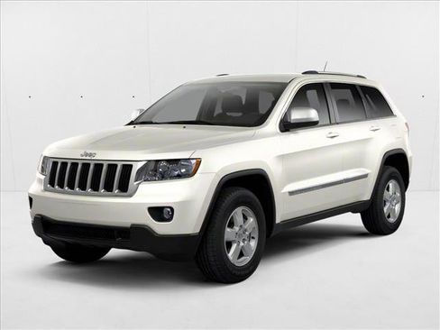 Used 2011 Jeep Grand Cherokee Laredo image 1
