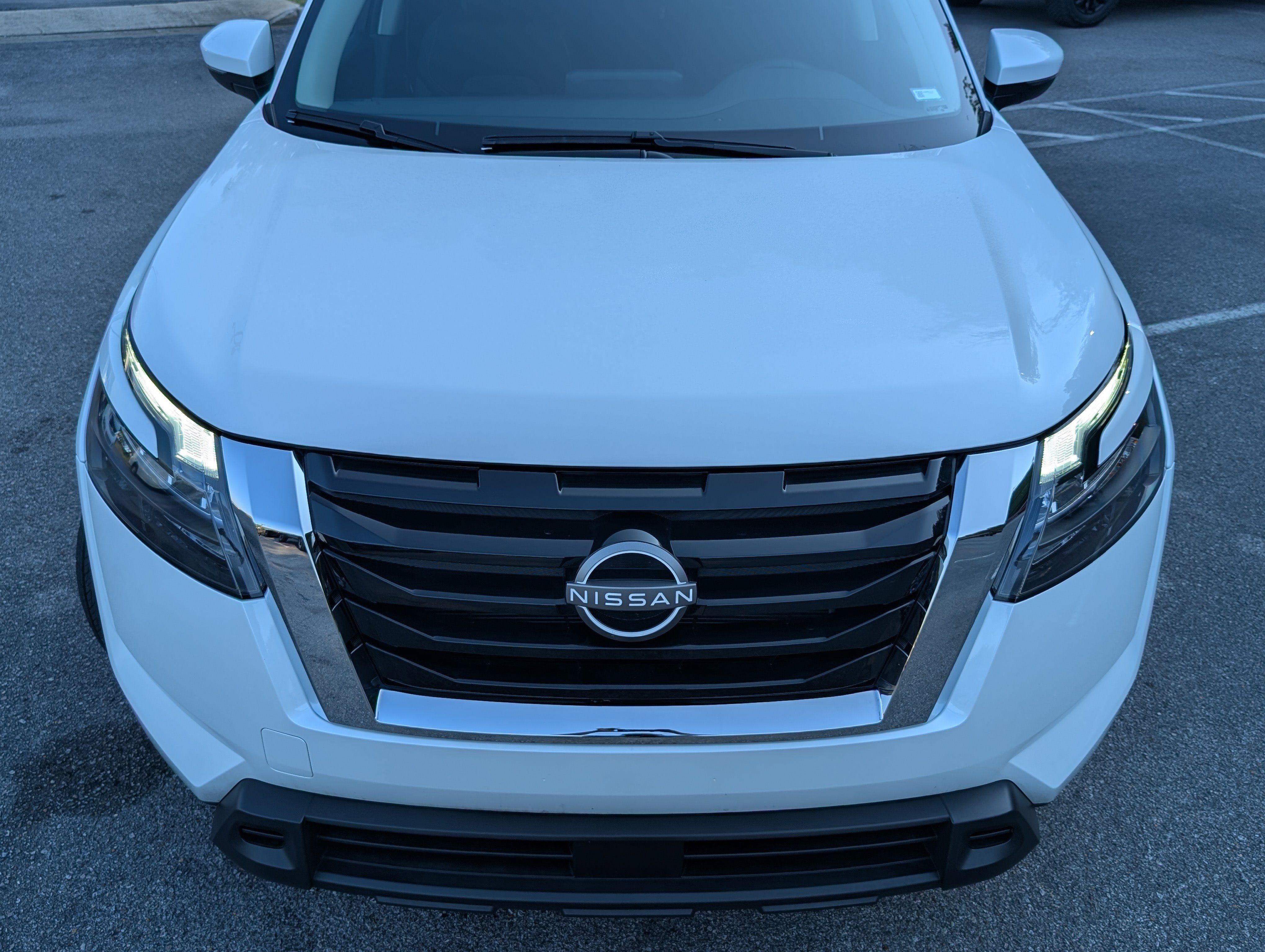 Used 2025 Nissan Pathfinder SV FWD image 12