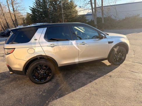 Used 2017 Land Rover Discovery Sport HSE image 8