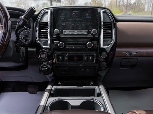 Used 2020 Nissan Titan Platinum Reserve AWD/4WD image 32