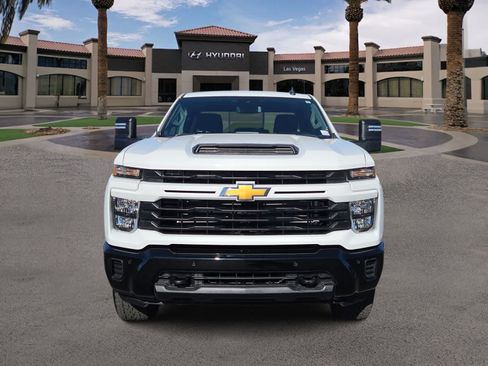 Used 2025 Chevrolet Silverado 2500 Custom w/ Custom Value Package AWD/4WD image 3