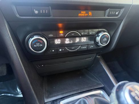Used 2016 MAZDA MAZDA3 i Grand Touring FWD image 28