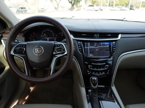 Used 2015 Cadillac XTS Luxury w/ Driver Awareness Package image 9