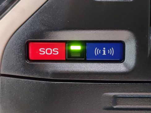 Used 2025 Subaru Outback Onyx Edition image 37