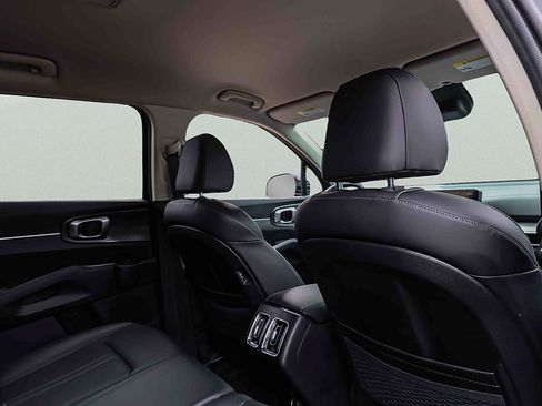 Certified 2026 Kia Sorento S FWD image 27