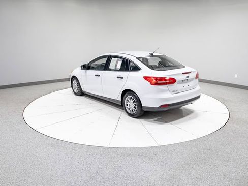 Used 2018 Ford Focus S image 31