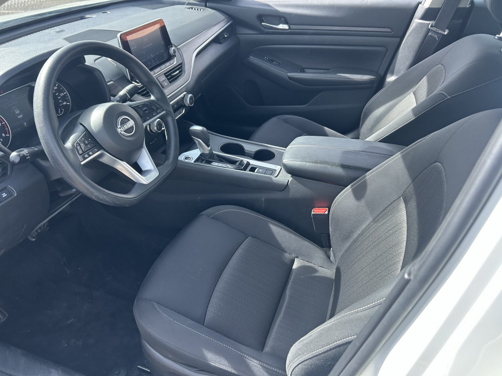 Used 2025 Nissan Altima 2.5 SV AWD/4WD image 11