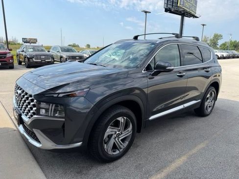 Used 2022 Hyundai Santa Fe SEL w/ Convenience + Premium Package AWD/4WD image 3