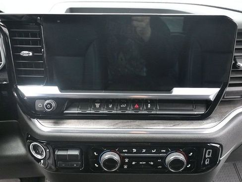 Used 2024 Chevrolet Silverado 2500 LTZ image 17