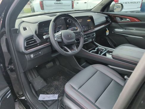 New 2026 Chevrolet Traverse Z71 w/ Enhanced Driving Package image 12