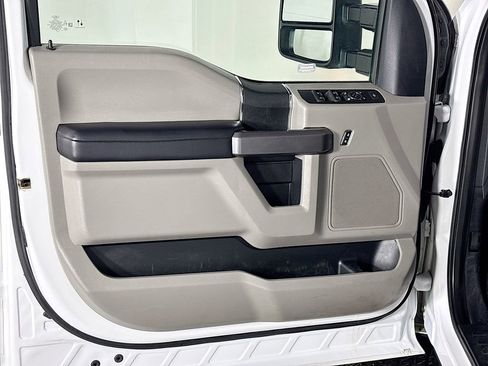 Used 2021 Ford F250 XLT image 10