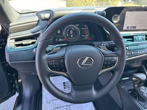 Used 2024 Lexus ES 300h w/ Premium Package FWD image 19