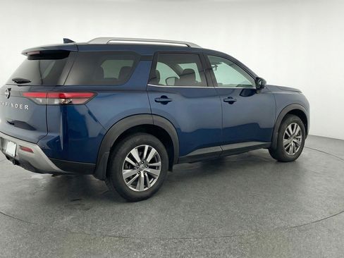 Used 2025 Nissan Pathfinder SV AWD/4WD image 9