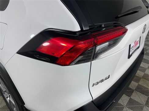 Used 2025 Toyota RAV4 XLE image 17