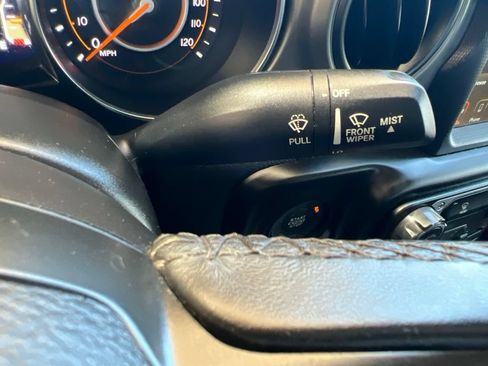 Used 2022 Jeep Gladiator Sport AWD/4WD image 37